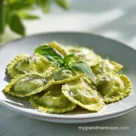 Creamy Pesto Ravioli: Bistro-Quality Sauce
