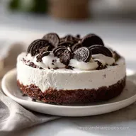 No Bake Oreo Cheesecake for 12 Servings: A Creamy Dessert Recipe