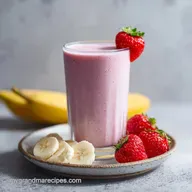 Easy Strawberry Banana Smoothie Recipe in 5 Minutes